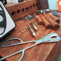 Premium cigar ashtrays and smoking accessories